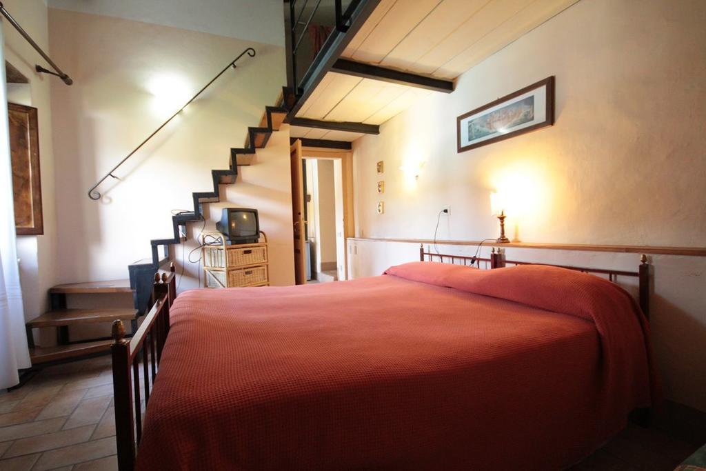 Casa Castellina Pensionat Foligno Værelse billede