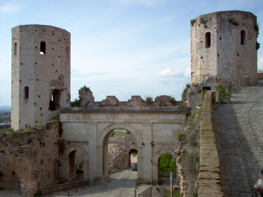 Casa Castellina Pensionat Foligno Eksteriør billede