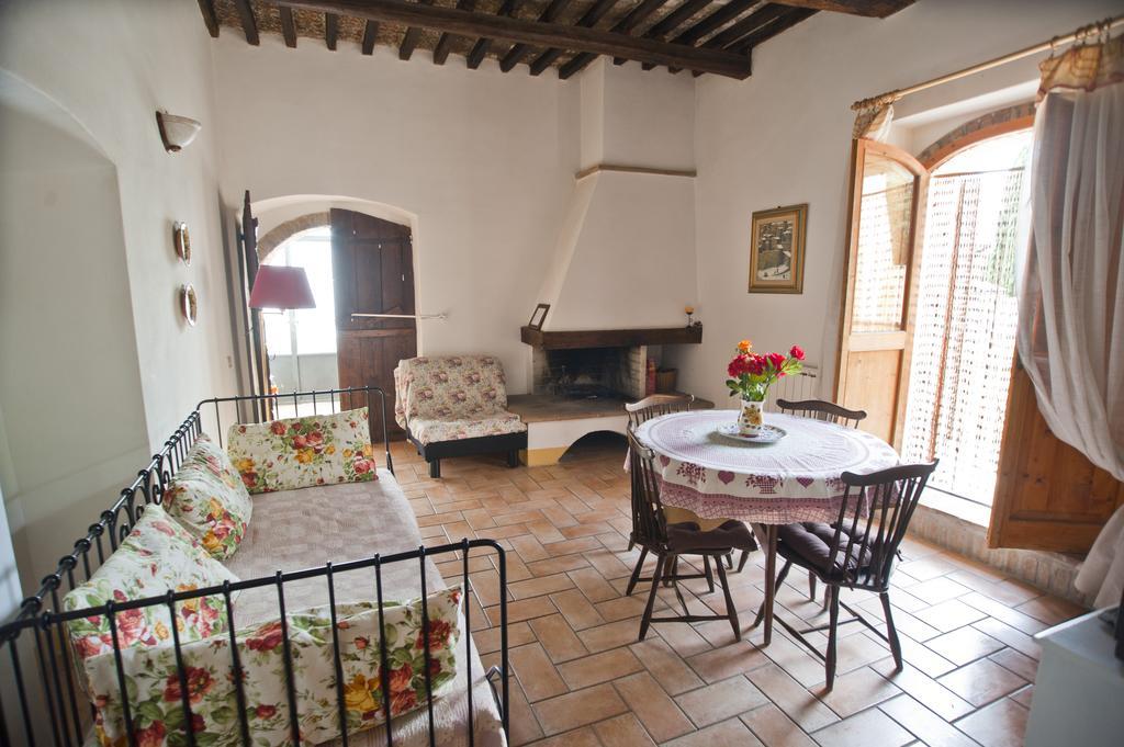 Casa Castellina Pensionat Foligno Værelse billede