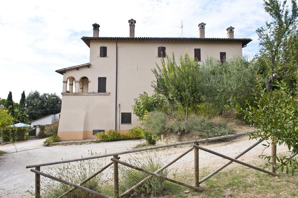 Casa Castellina Pensionat Foligno Eksteriør billede